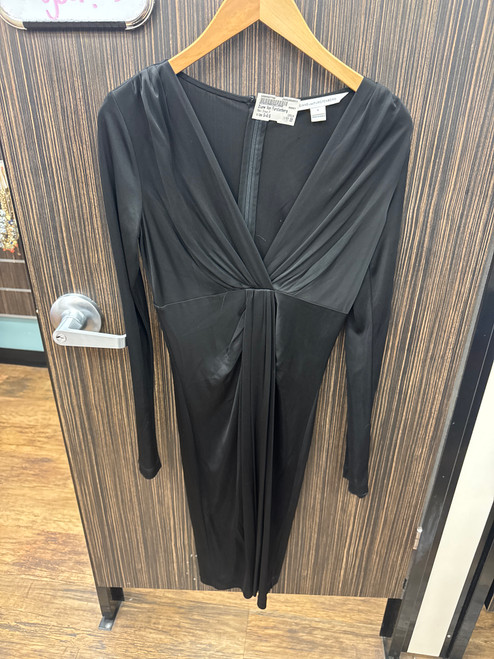 Vist Large View of Product Image Which is Used Diane Von Furstenberg Long Dress B S-4/6