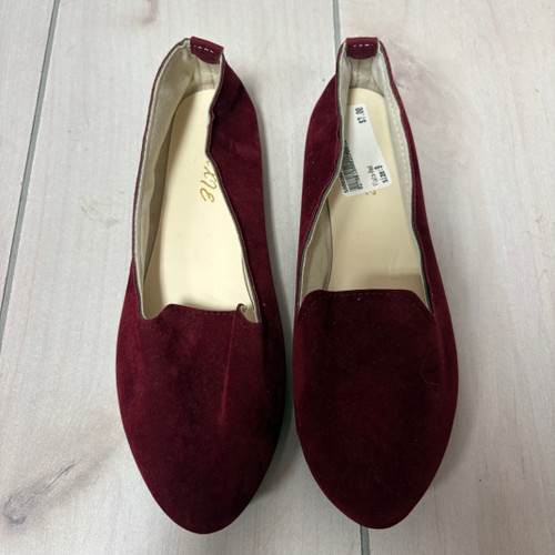 Vist Large View of Product Image Which is Used Unbranded Flats 9