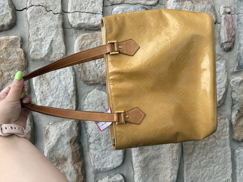 Vist Large View of Product Image Which is Used Louis Vuitton Vernis Houston Handbag