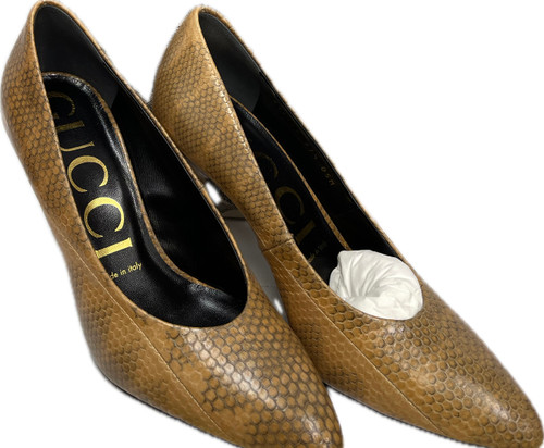 Vist Large View of Product Image Which is Used Gucci Low Heels 7.5