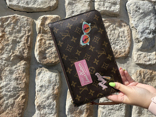 Vist Large View of Product Image Which is Used Louis Vuitton Pouch