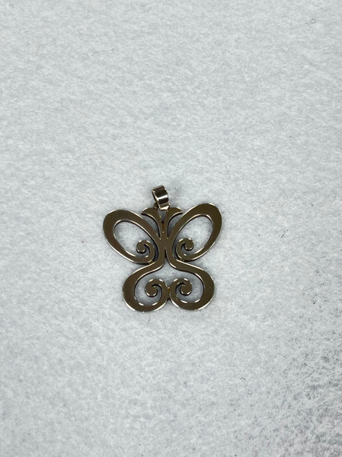 Vist Large View of Product Image Which is Used James Avery Necklace