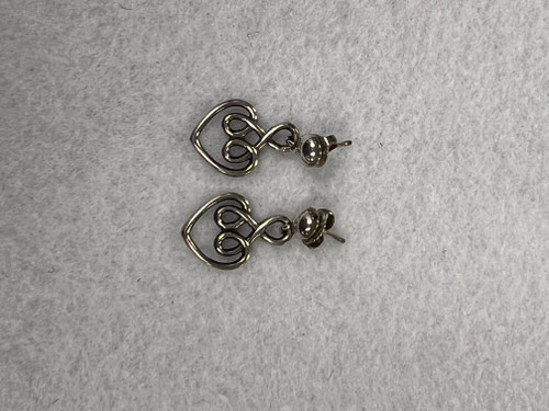 Vist Large View of Product Image Which is Used James Avery Earrings