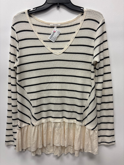 Vist Large View of Product Image Which is Used Maurices Long Sleeve Top P M-8/10