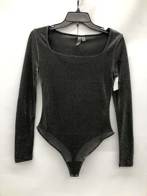 Vist Large View of Product Image Which is Used Rd Style Long Sleeve Top M-8/10