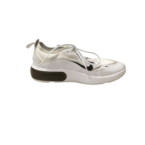 Vist Large View of Product Image Which is Used Nike Performance Shoes 7.5