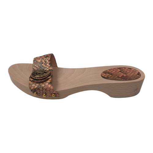 Vist Large View of Product Image Which is Used Gucci Low Heels 6.5