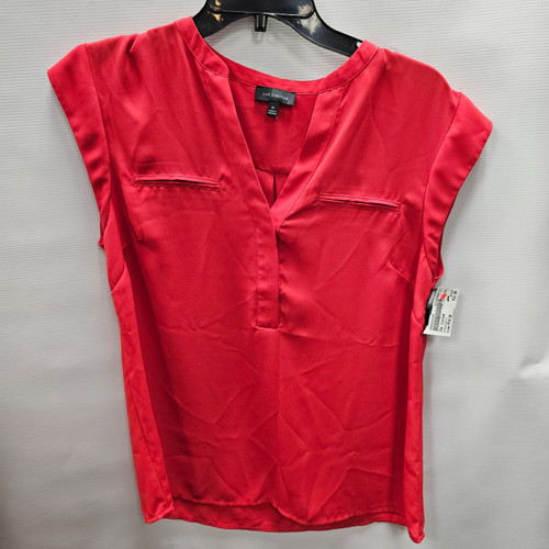 Vist Large View of Product Image Which is Used The Limited Sleeveless Top F M-8/10