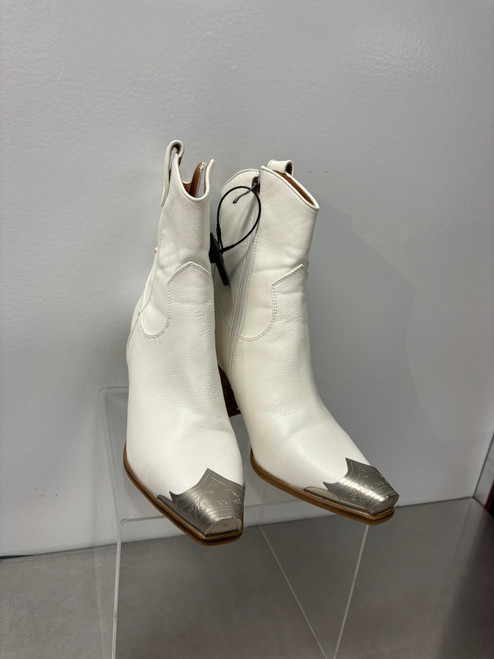 Vist Large View of Product Image Which is Used BEAST FASHION Ankle Boots 8