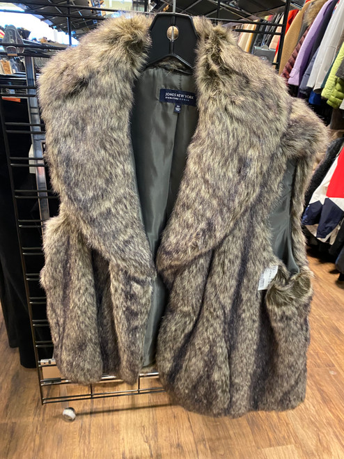 Used Unbranded Heavyweight Vest 2X-20 60100-S000290608 Vist Large View of Product Image Which is Used Unbranded Heavyweight Vest 2X-20