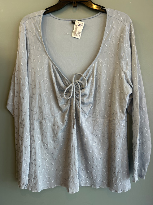 Vist Large View of Product Image Which is Used Torrid Long Sleeve Top 3X-22 dff2