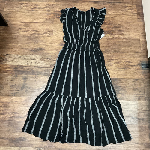Vist Large View of Product Image Which is Used Rails Long Dress B S-4/6