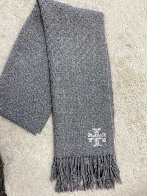 Vist Large View of Product Image Which is Used Unbranded Heavyweight Scarf