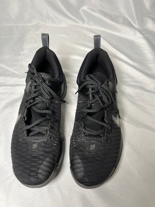 Vist Large View of Product Image Which is Used Nike Mens Athletic Shoes 11