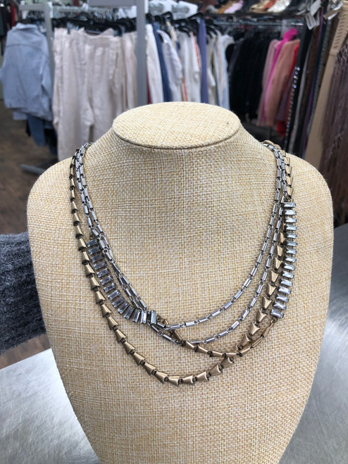 Vist Large View of Product Image Which is Used Stella & Dot Necklace