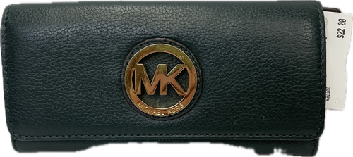 Vist Large View of Product Image Which is Used Michael Michael Kors Wallet