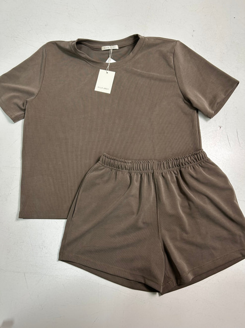 Vist Large View of Product Image Which is Used Elle Grey 2 PC set M-8/10