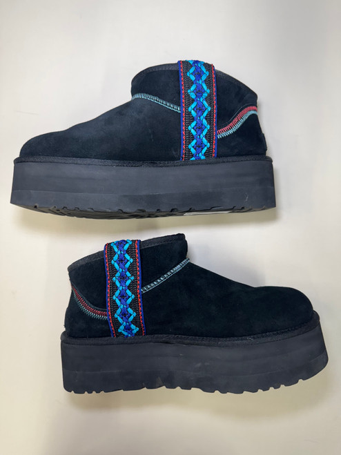 Vist Large View of Product Image Which is Used Ugg Australia Ankle Boots 11