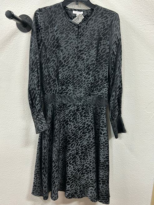 Vist Large View of Product Image Which is Used Equipment Femme Short Dress B S-4/6