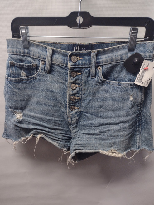 Vist Large View of Product Image Which is Used Gap Shorts 4-27