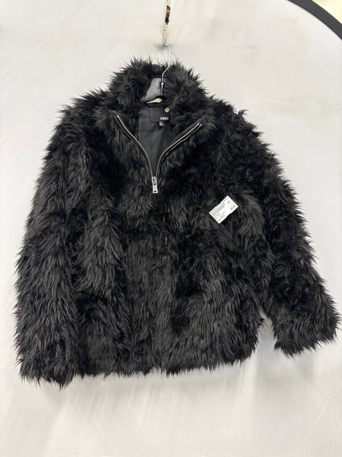Vist Large View of Product Image Which is Used Wilfred Short Light Jacket S-4/6