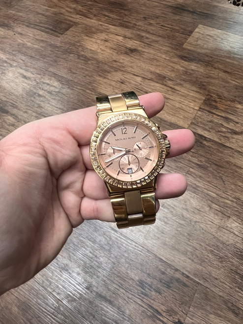 Vist Large View of Product Image Which is Used Michael Michael Kors Watch