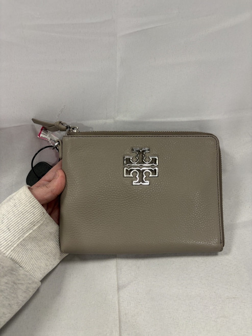 Vist Large View of Product Image Which is Used Tory Burch Leather Wallet