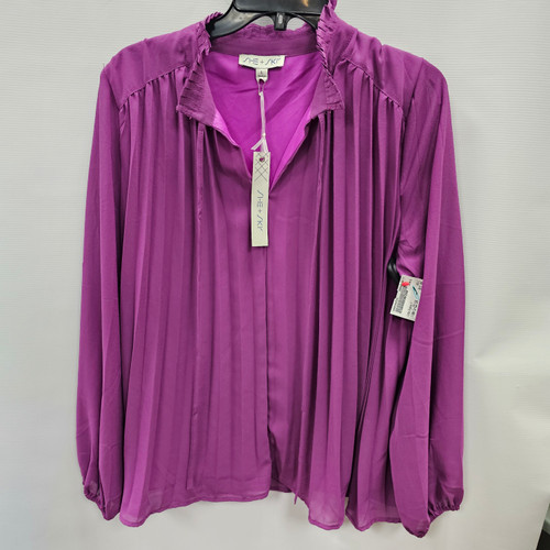 Vist Large View of Product Image Which is NWT Unbranded Long Sleeve Top F L-12/14