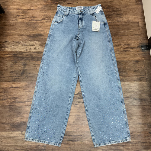 Vist Large View of Product Image Which is Used Essentiel Antwerp Denim 6-28