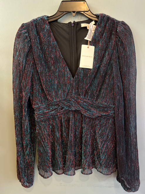 Vist Large View of Product Image Which is Used Skies Are Blue Long Sleeve Top S-4/6 nff2