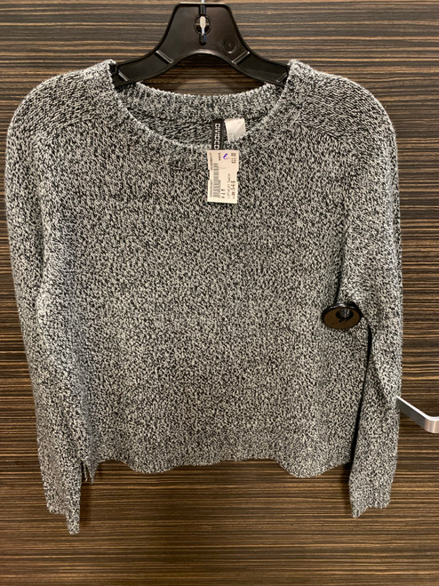 Vist Large View of Product Image Which is Used H & M Lightweight Sweater S-4/6