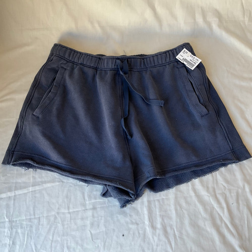 Vist Large View of Product Image Which is Used Yogalicious Active Shorts L 12-14/31-32