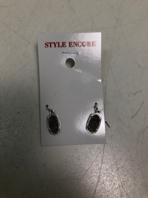 Vist Large View of Product Image Which is Used Kendra Scott Earrings