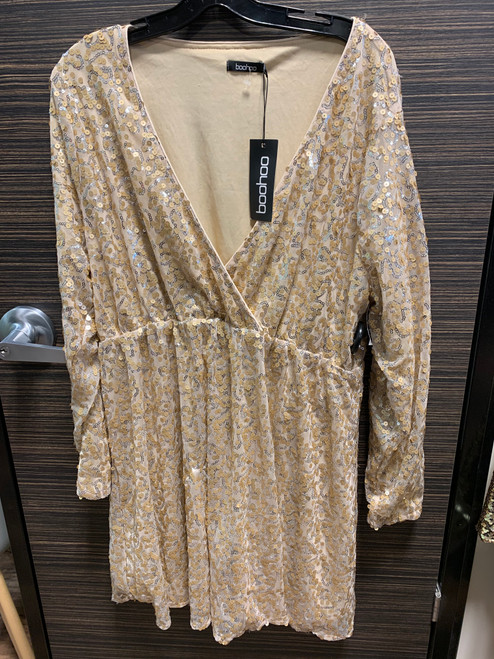 Vist Large View of Product Image Which is Used Boohoo Short Dress B 1X-18