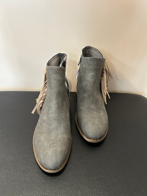 Vist Large View of Product Image Which is Used Unbranded Ankle Boots 7