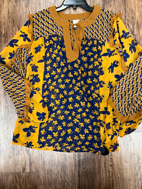 Used Cabi Long Sleeve Top M-8/10 60043-S000894684 Vist Large View of Product Image Which is Used Cabi Long Sleeve Top M-8/10