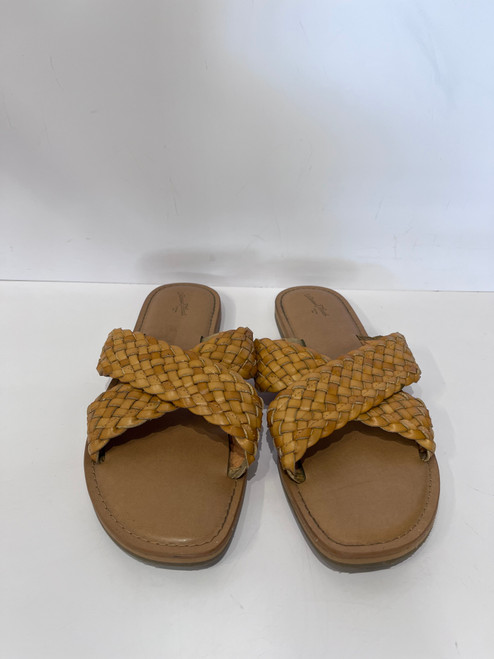Vist Large View of Product Image Which is Used Universal Threads Sandals 10