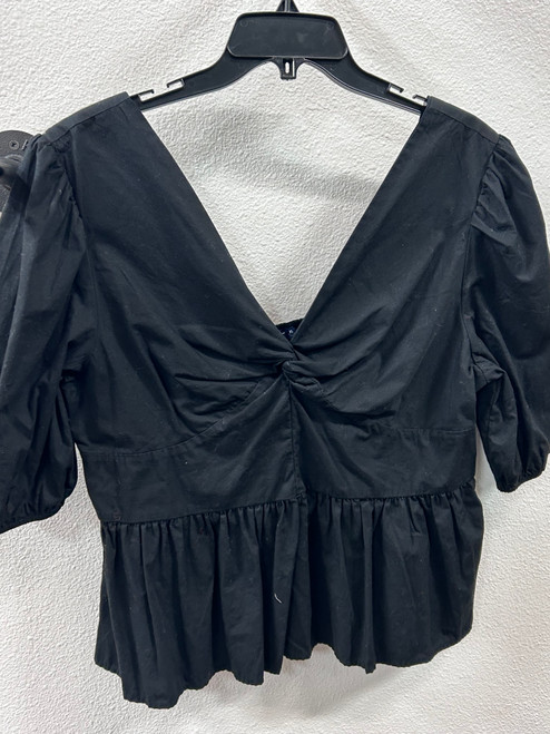 Vist Large View of Product Image Which is Used Gap Short Sleeve Top XL-16