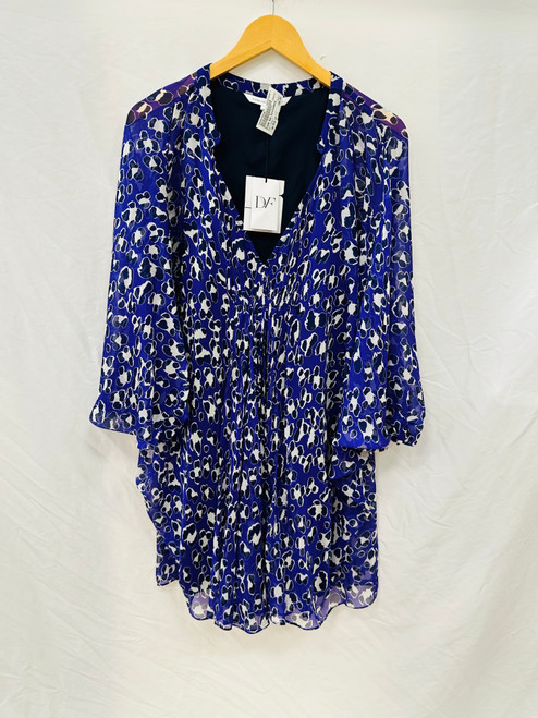 Used Diane Von Furstenberg Short Dress F M-8/10 60003-S000874339 Vist Large View of Product Image Which is Used Diane Von Furstenberg Short Dress F M-8/10