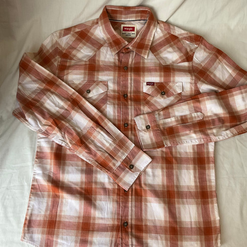 Used Wrangler Mens Long Sleeve Top M/15-15.5 60045-S000784403 Vist Large View of Product Image Which is Used Wrangler Mens Long Sleeve Top M/15-15.5