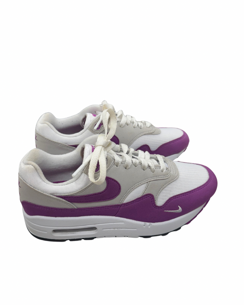 Used Nike Performance Shoes 7.5 60021-S000813996 Vist Large View of Product Image Which is Used Nike Performance Shoes 7.5