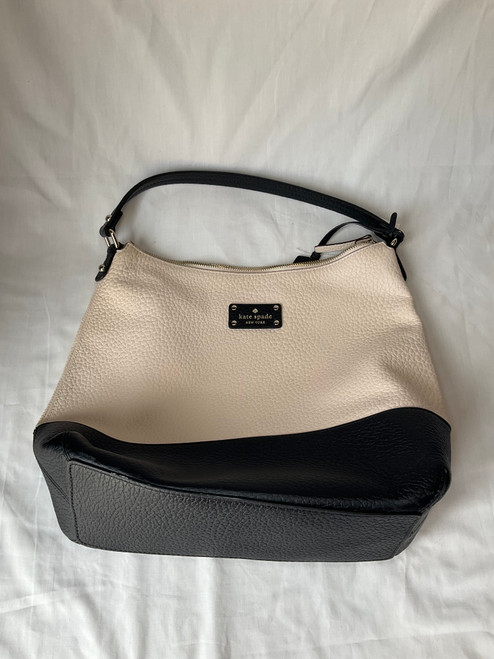 Used Kate Spade New York Small Leather Handbag 60045-S000784613 Vist Large View of Product Image Which is Used Kate Spade New York Small Leather Handbag