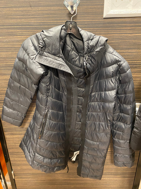 Vist Large View of Product Image Which is Used Gap Short Light Jacket L-12/14