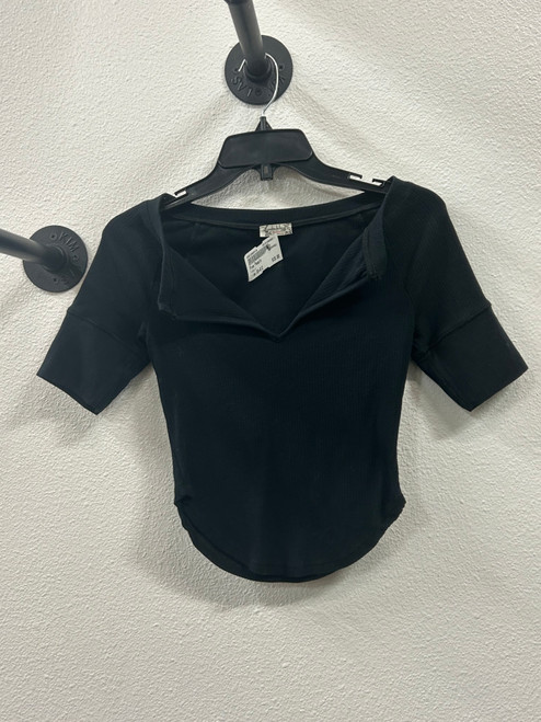 Used Free People T-Shirt XS-0/2 60005-S001068516 Vist Large View of Product Image Which is Used Free People T-Shirt XS-0/2