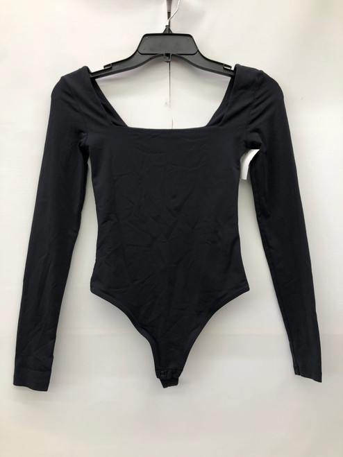 Used Aritzia Long Sleeve Top XS-0/2 60124-S000175666 Vist Large View of Product Image Which is Used Aritzia Long Sleeve Top XS-0/2