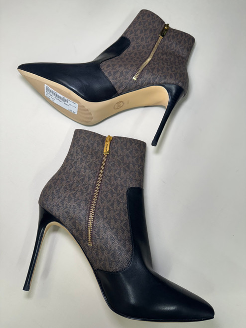 Used Michael Michael Kors Ankle Boots 10 60006-S001135867 Vist Large View of Product Image Which is Used Michael Michael Kors Ankle Boots 10