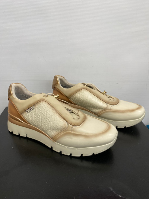 Vist Large View of Product Image Which is Used Unbranded Casual Shoes 10