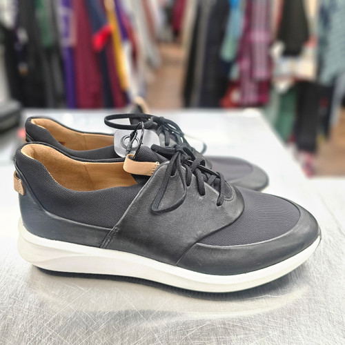 Vist Large View of Product Image Which is Used Clarks Casual Shoes 6.5