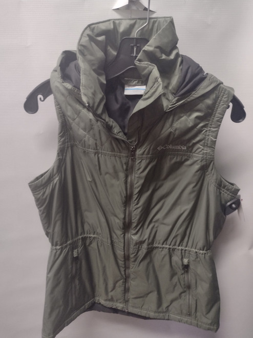 Vist Large View of Product Image Which is Used Columbia Lightweight Vest M-8/10