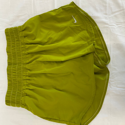 Vist Large View of Product Image Which is Used Nike Active Shorts L 12-14/31-32
